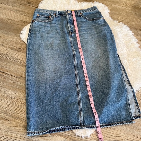 Levi’s Denim Side Slit Skirt Midi Medium Wash Jean Skirt 30 Y2K Cowgirl 10 90s - Picture 6 of 9